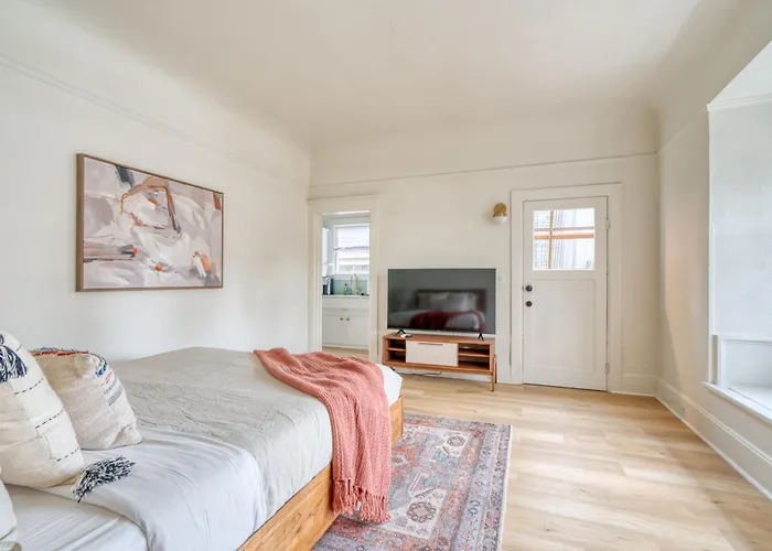 Stay Portland Collection - The Sullivan\'S Gulch Lodge - 94 Walkscore